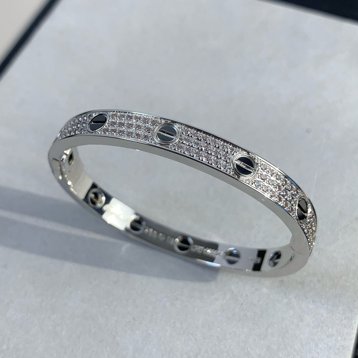 [Limara]CLASSIC 6.1MM LOVE BANGLE - DIAMOND PAVÉ & BLACK CERAMIC