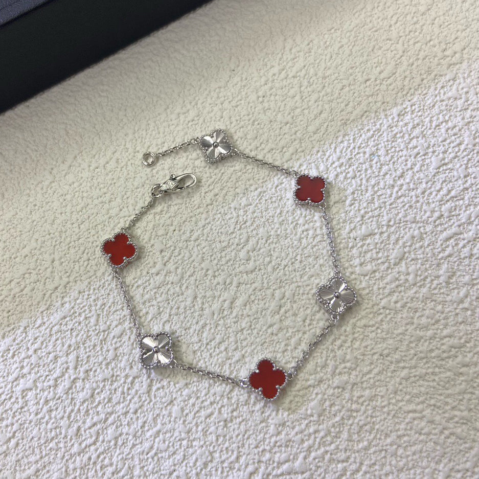 [Limara]CLOVER 6 MOTIF RED AGATE LASER BRACELET