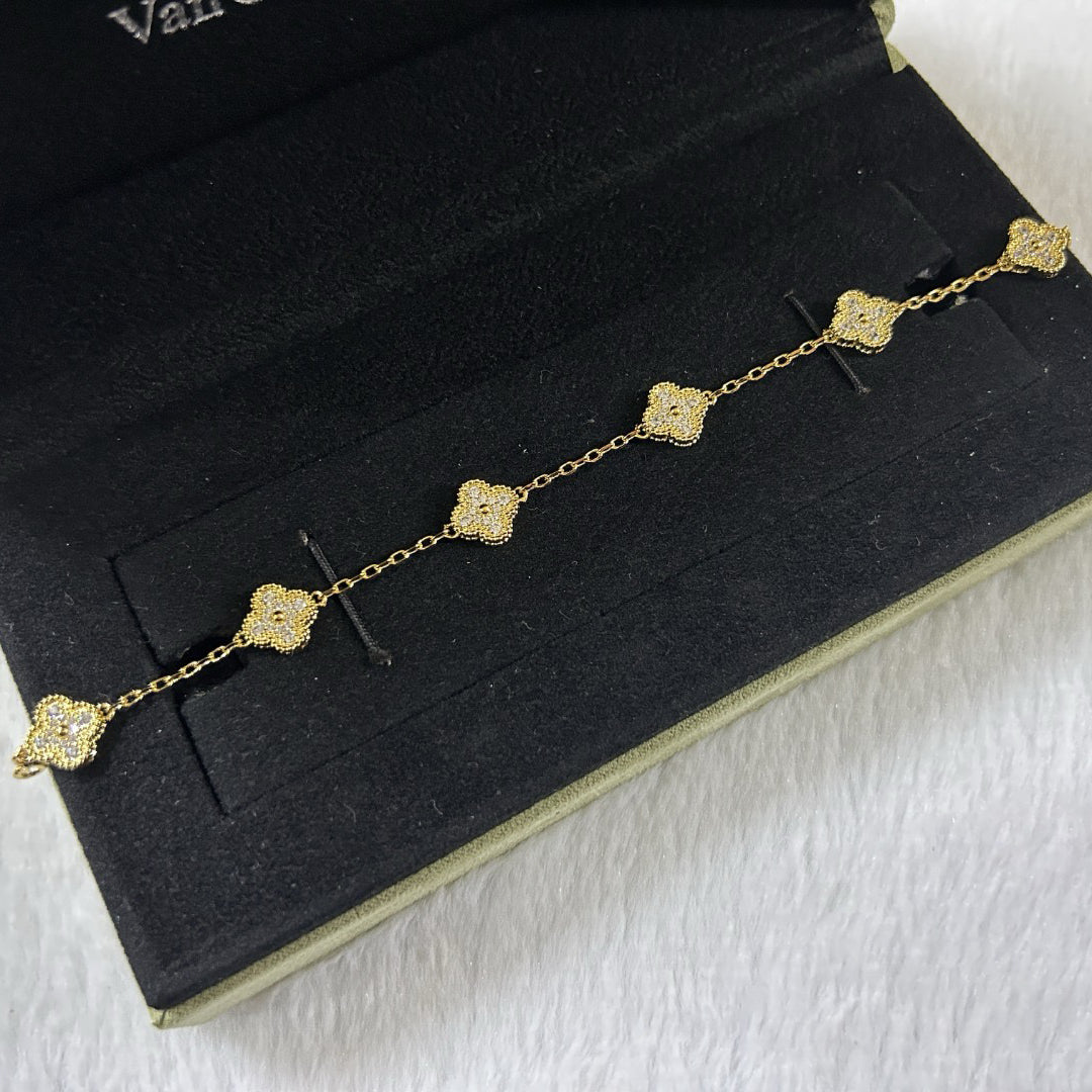 [Limara]CLOVER 6 MOTIF DIAMOND BRACELET