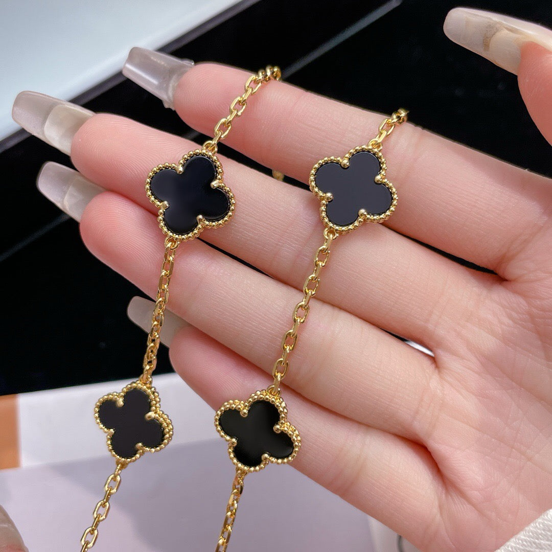 [Limara] CLOVER 10 MOTIFS ONYX NECKLACE