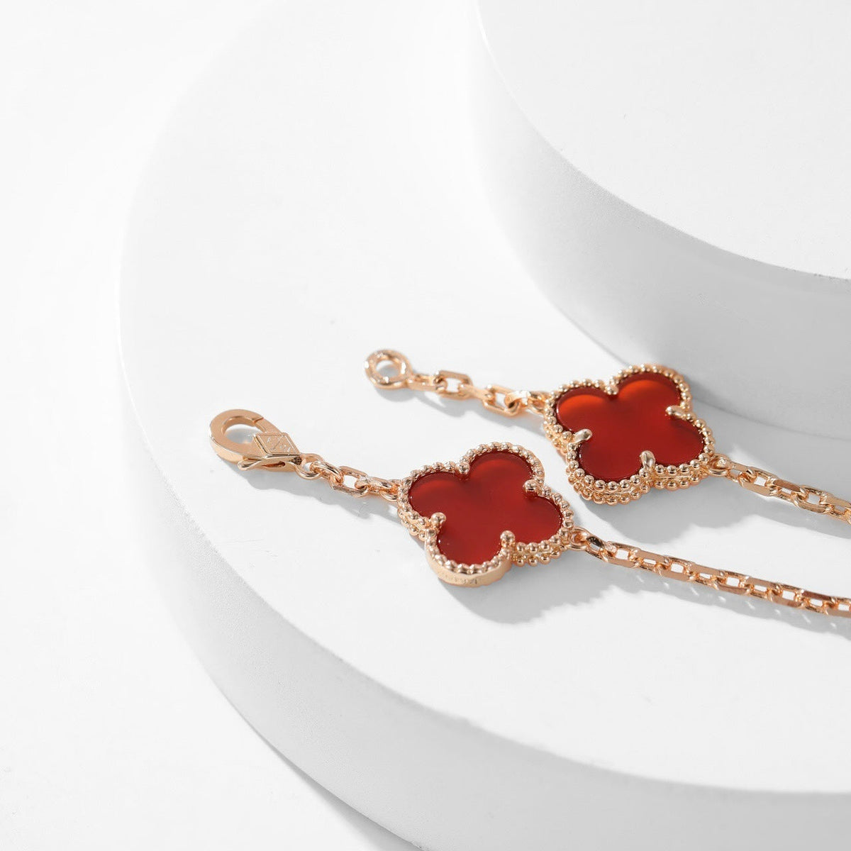 [Limara] CLOVER 10 MOTIFS CARNELIAN NECKLACE