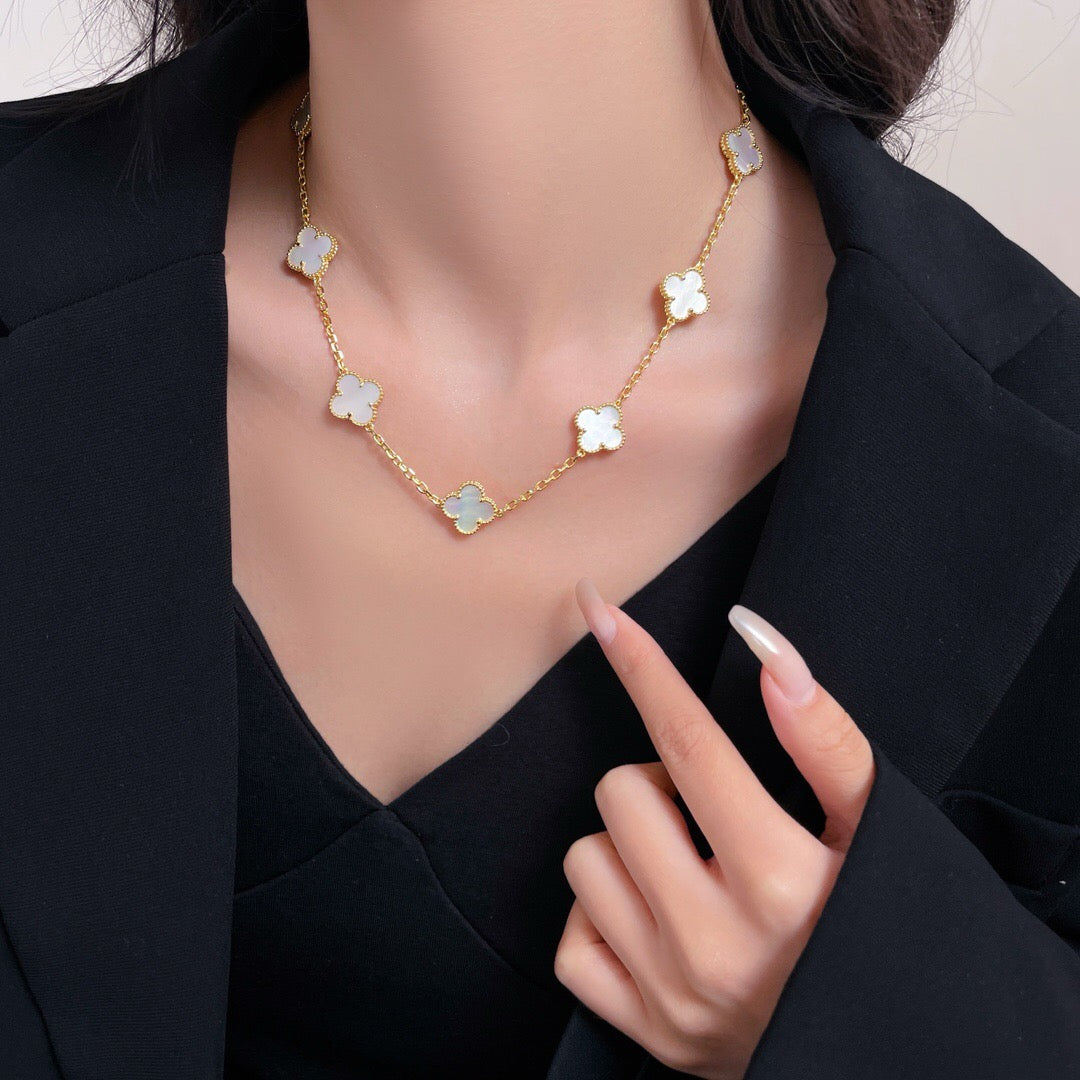 [Limara] CLOVER 10 MOTIFS WHITE MOTHER OF PEARL NECKLACE