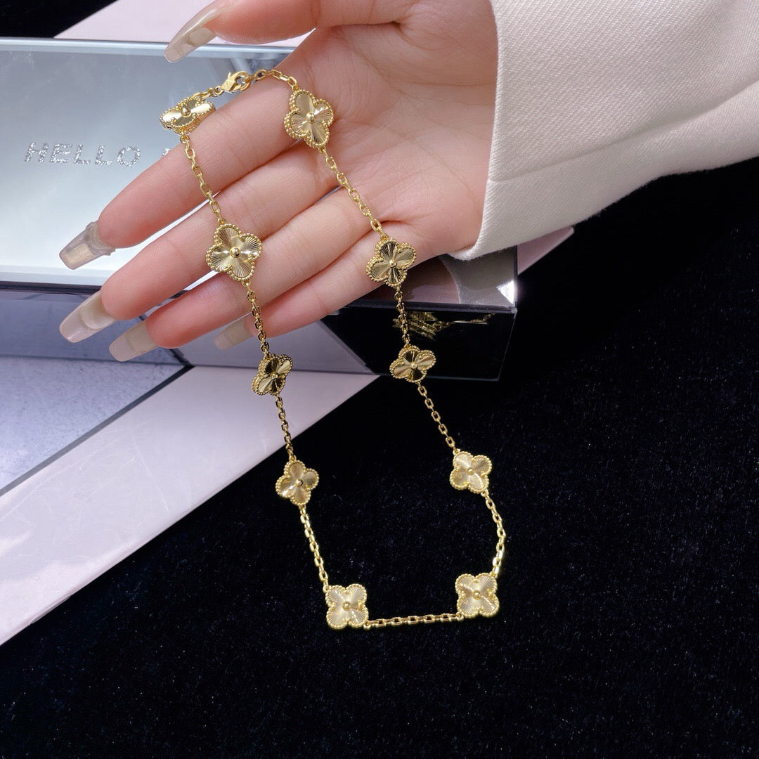 [Limara] CLOVER 10 MOTIFS LASER NECKLACE