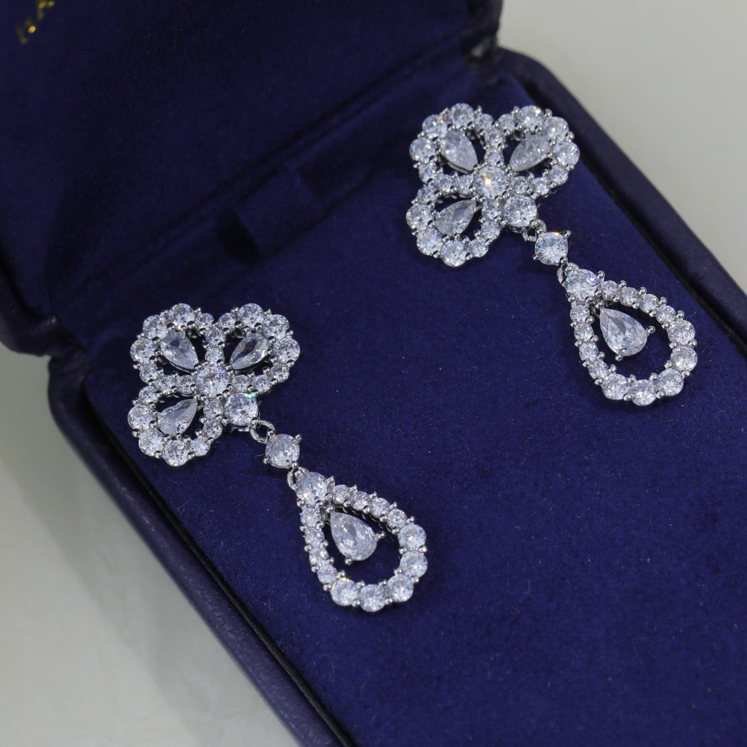 [Limara] LOOP EARRINGS FULL MOTIF DIAMOND
