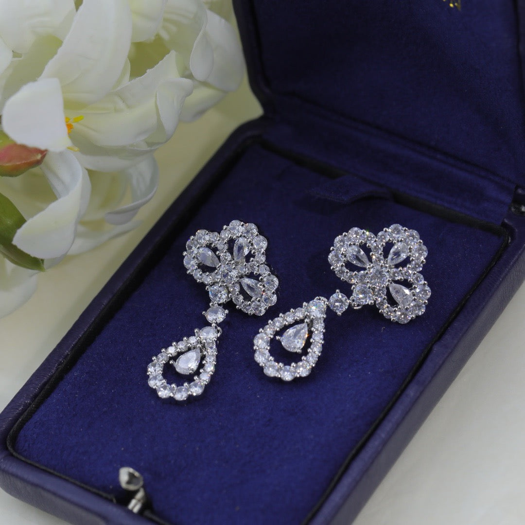 [Limara] LOOP EARRINGS FULL MOTIF DIAMOND