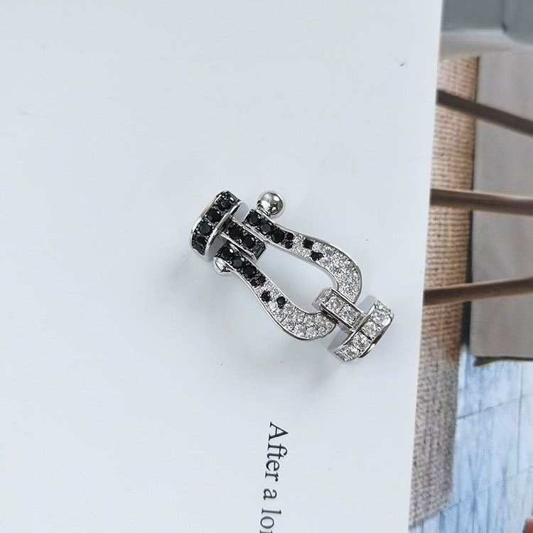 [Limara]FORCE LARGE HORSESHOE BLACK & WHITE DIAMOND BRACELET - WHITE GOLD