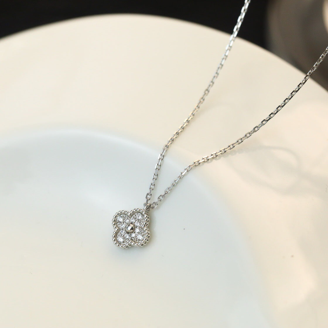 [Limara]CLOVER MINI 9.5MM PENDANT DIAMOND NECKLACE