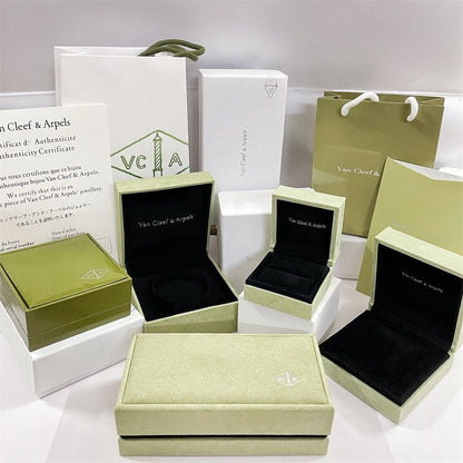 [Limara]CLOVER BRAND JEWELRY BOX