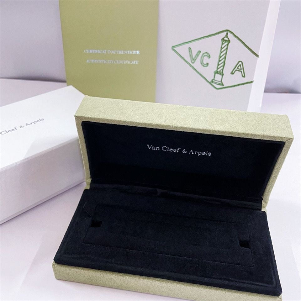 [Limara]CLOVER BRAND JEWELRY BOX