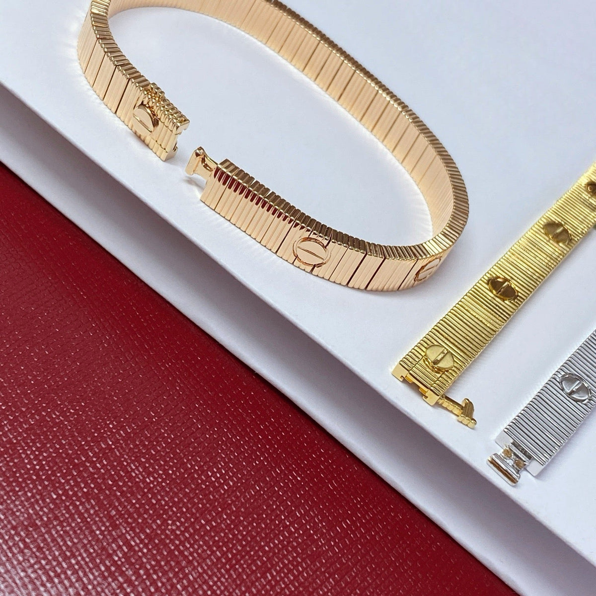[Limara] LOVE UNLIMITED BRACELET