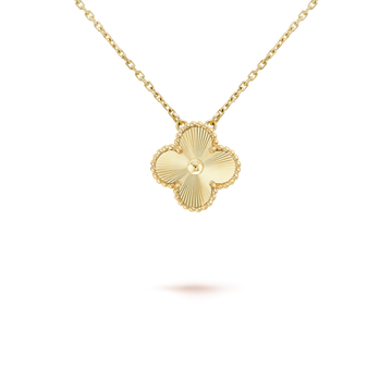 [Limara]CLOVER 15MM LASER NECKLACE