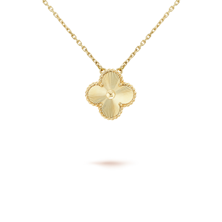 [Limara]CLOVER 15MM LASER NECKLACE