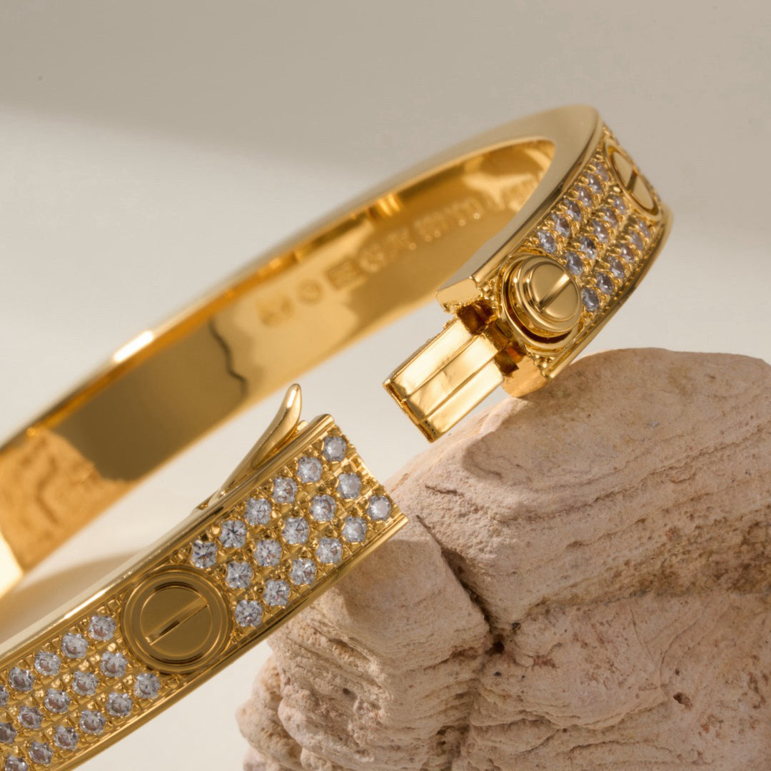 [Limara] LOVE BRACELET 6.1MM DIAMOND-PAVED