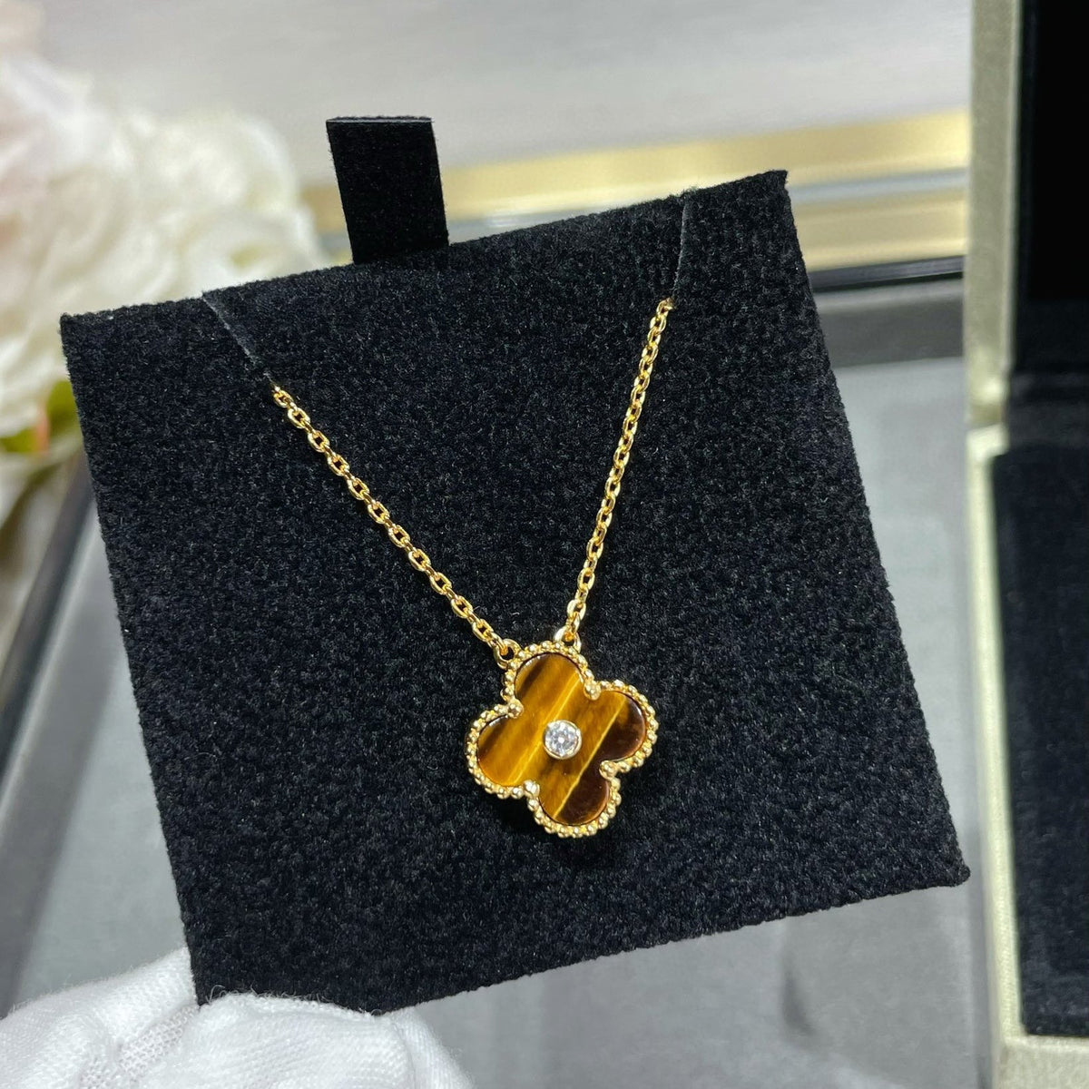 [Limara]CLOVER 15MM DIAMOND AND YELLOW TIGER'S EYE AGATE necklace