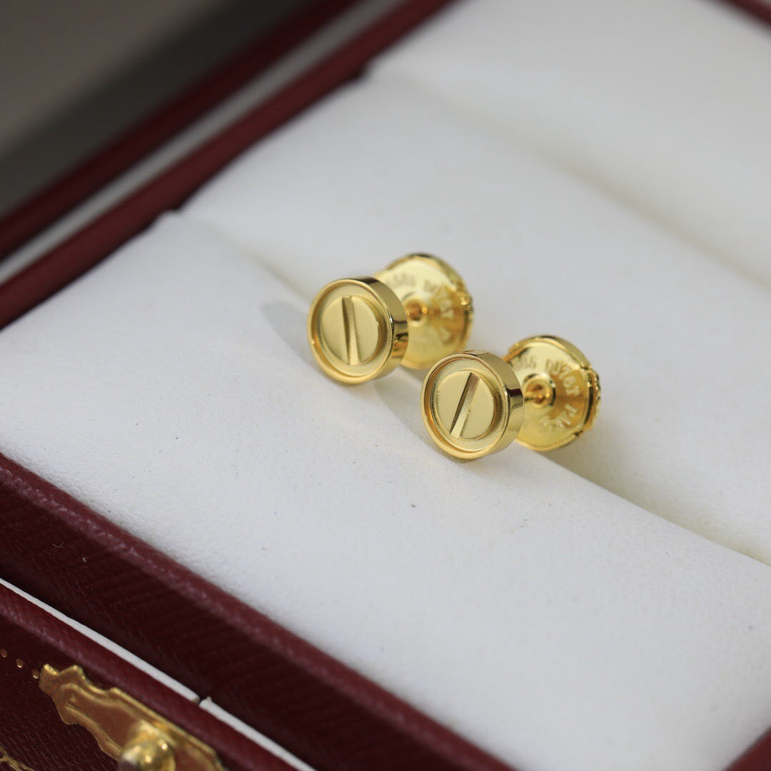 [Limara] LOVE EARRINGS 7.2MM