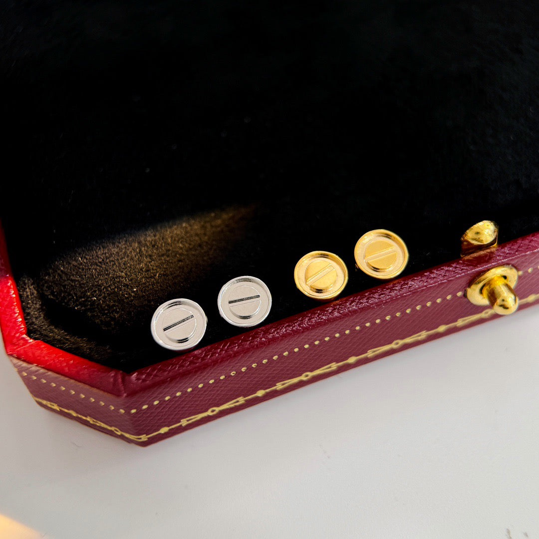 [Limara] LOVE EARRINGS 7.2MM