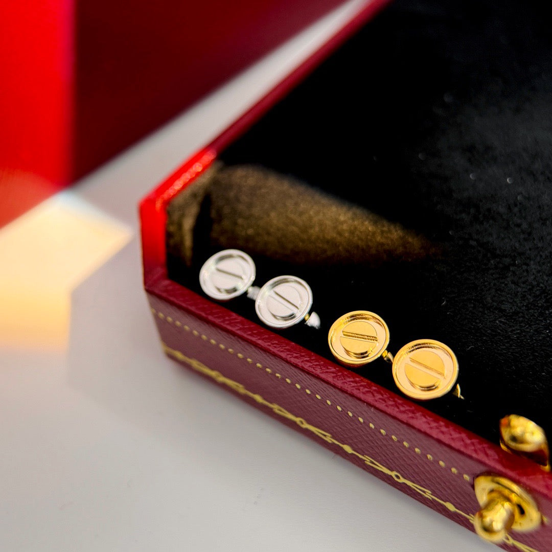 [Limara] LOVE EARRINGS 7.2MM