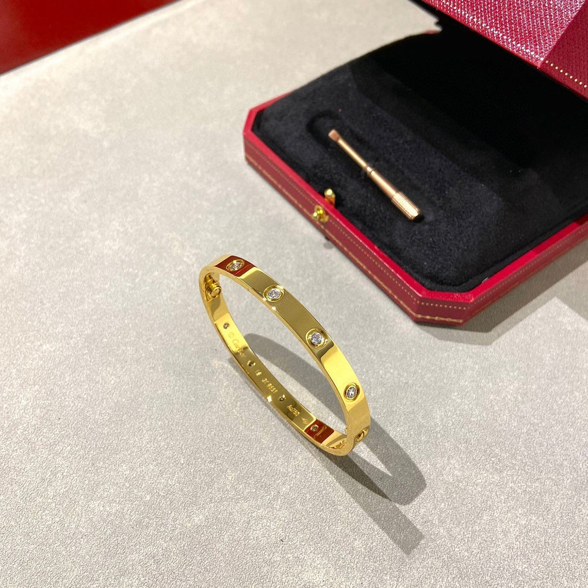 [Limara]CLASSIC 6.1MM LOVE BANGLE - 10-DIAMOND