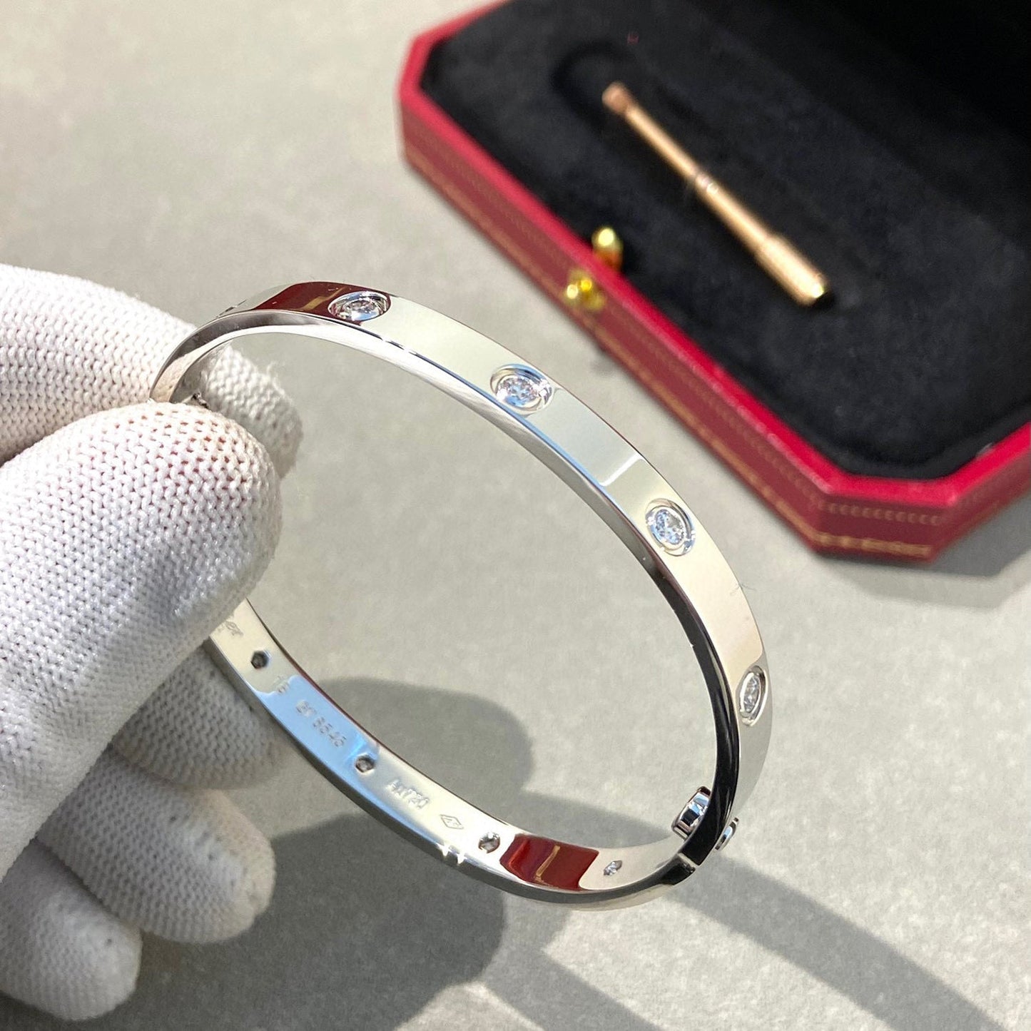 [Limara]CLASSIC 6.1MM LOVE BANGLE - 10-DIAMOND