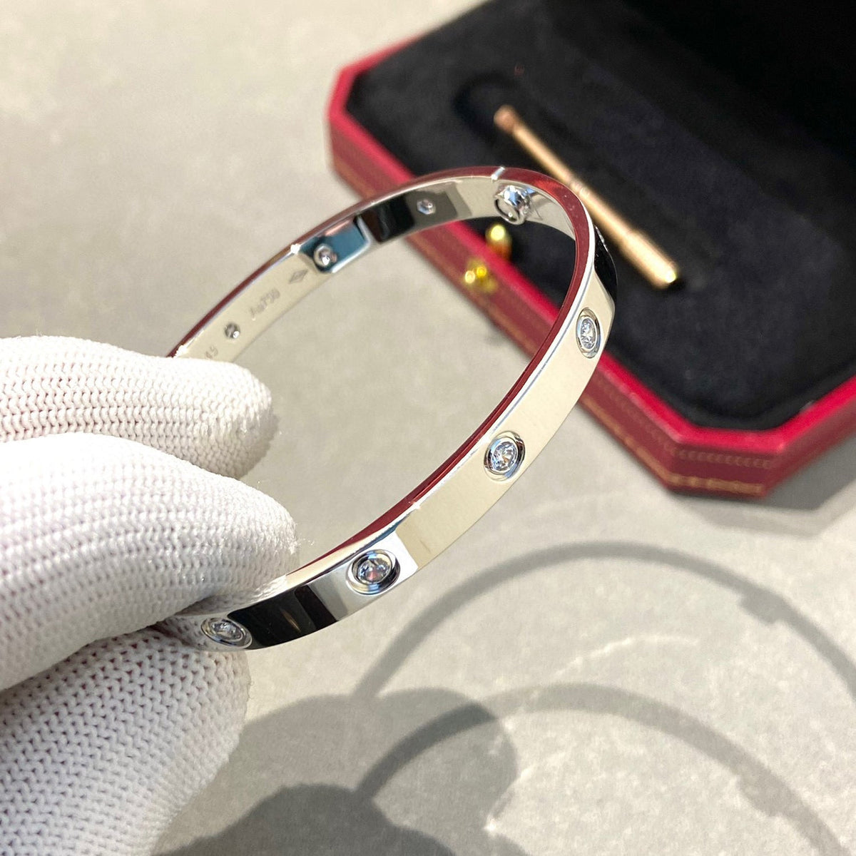 [Limara]CLASSIC 6.1MM LOVE BANGLE - 10-DIAMOND