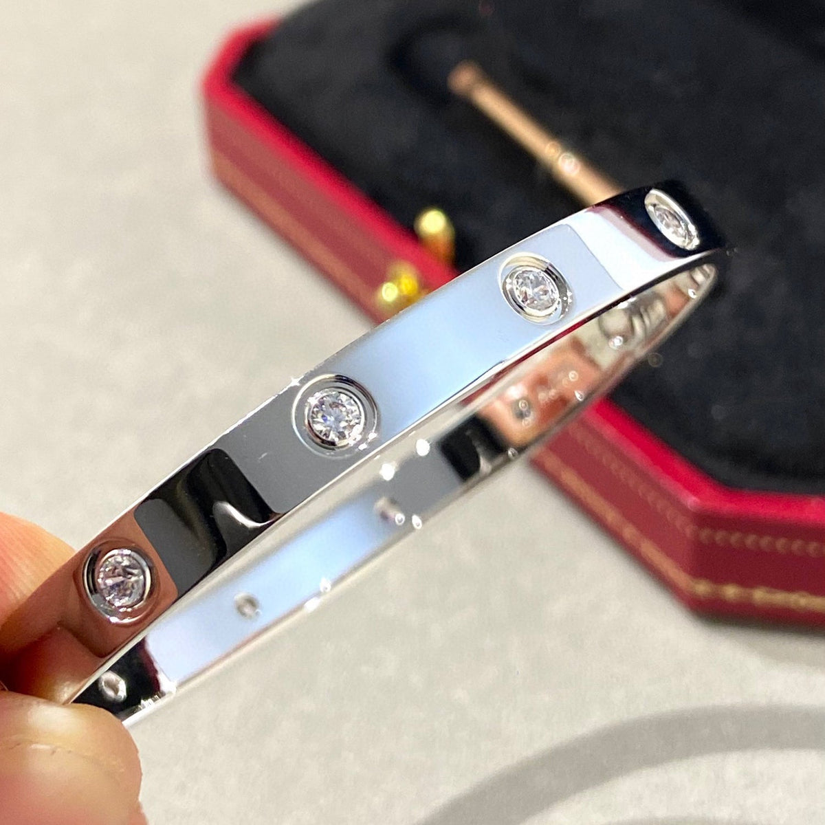 [Limara]CLASSIC 6.1MM LOVE BANGLE - 10-DIAMOND
