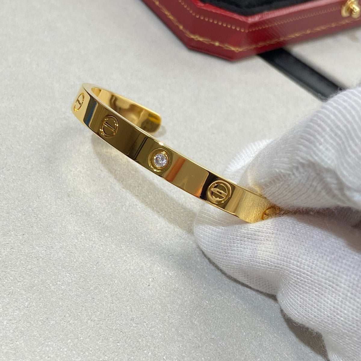 [Limara] LOVE BRACELET 6.1MM 1 DIAMOND OPEN CUFF