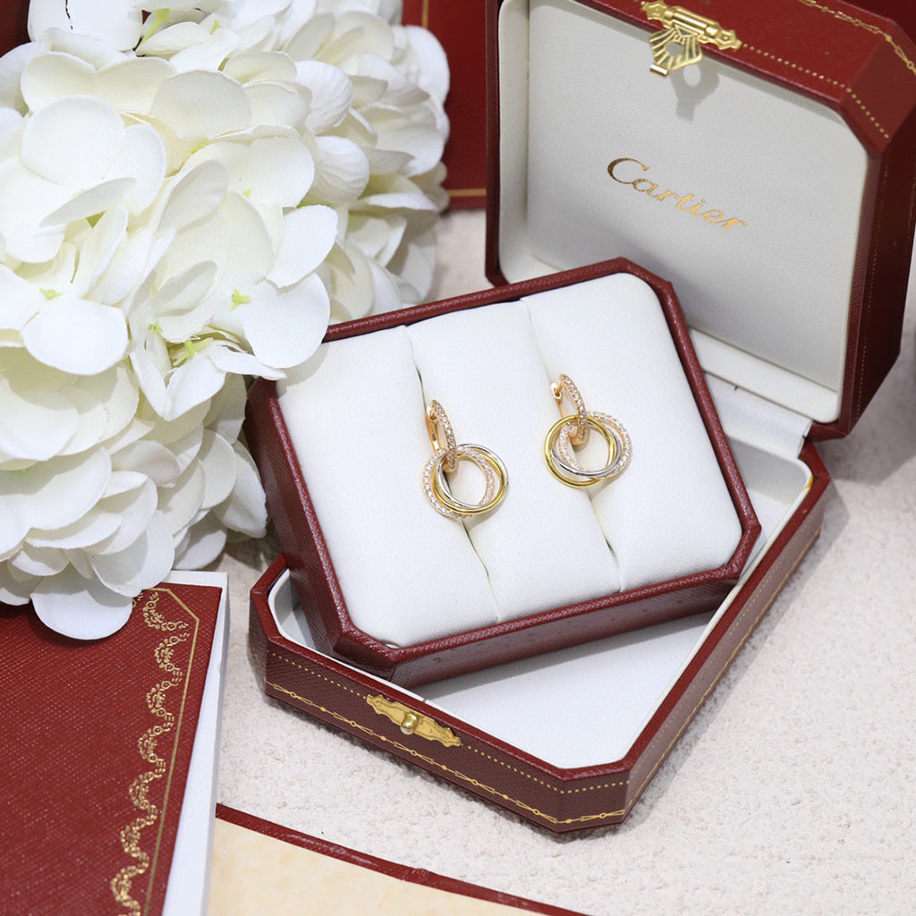 [Limara] TRINITY HALF DIAMOND  EARRINGS