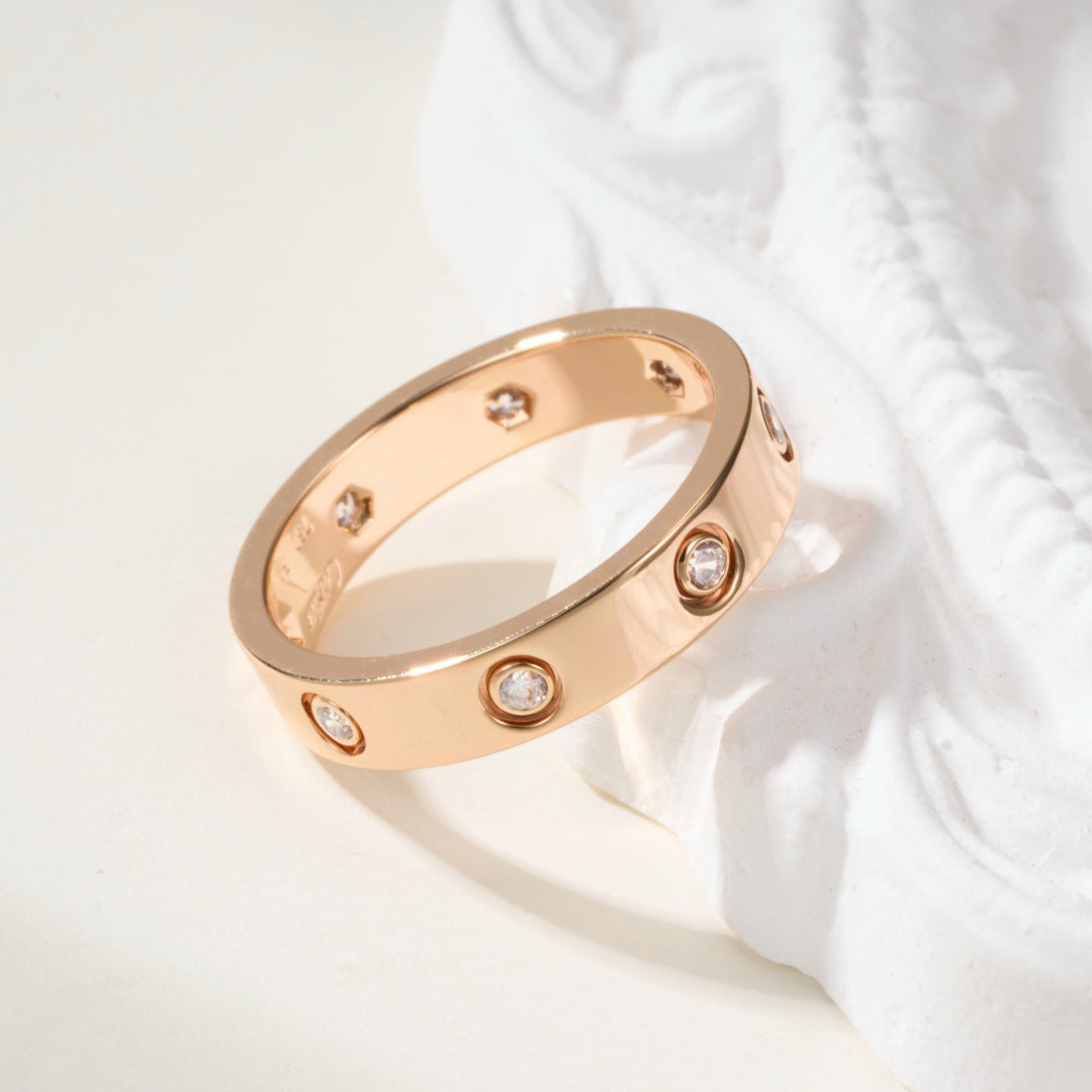 [Limara] LOVE 4MM 8 DIAMOND RING