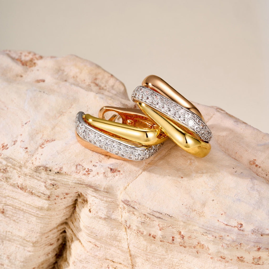 [Limara] TRINITY HALF DIAMOND  CUSHION EARRINGS