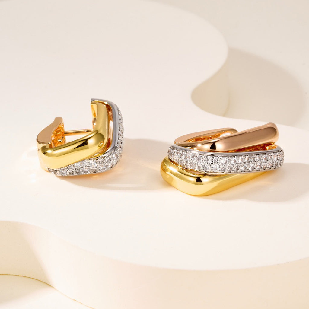 [Limara] TRINITY HALF DIAMOND  CUSHION EARRINGS