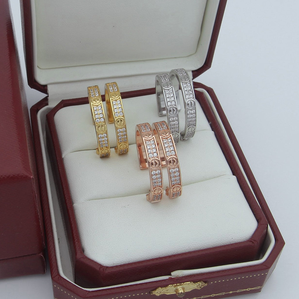 [Limara] LOVE EARRINGS 3.6MM DIAMOND PAVED