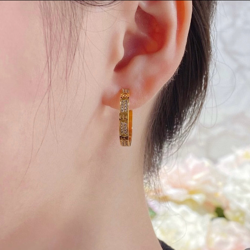 [Limara] LOVE EARRINGS 3.6MM DIAMOND PAVED