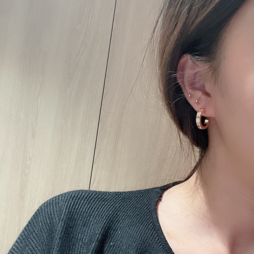 [Limara] LOVE 5.5MM DIAMOND PAVED EARRINGS