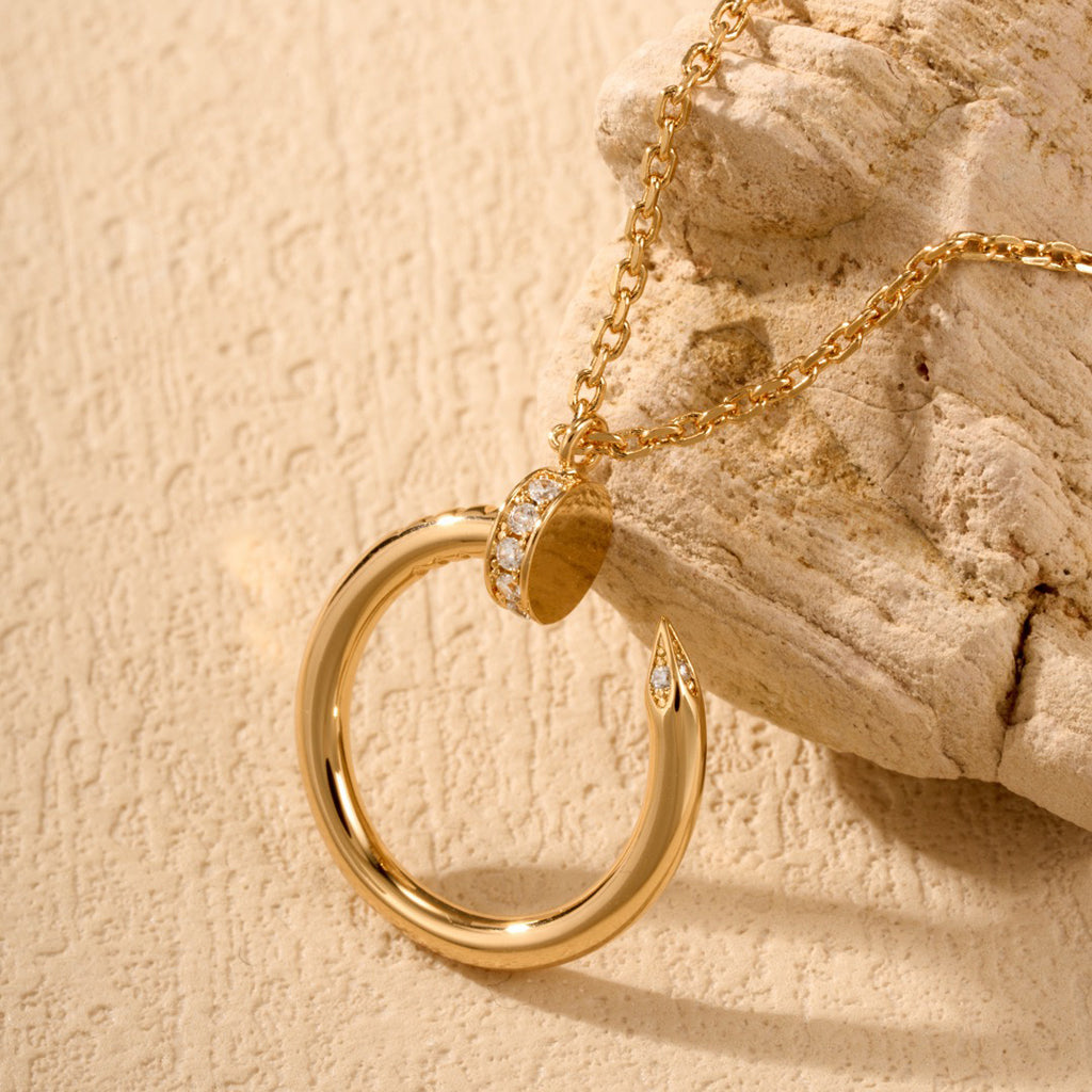 [Limara] JUSTE NECKLACE HALF DIAMOND