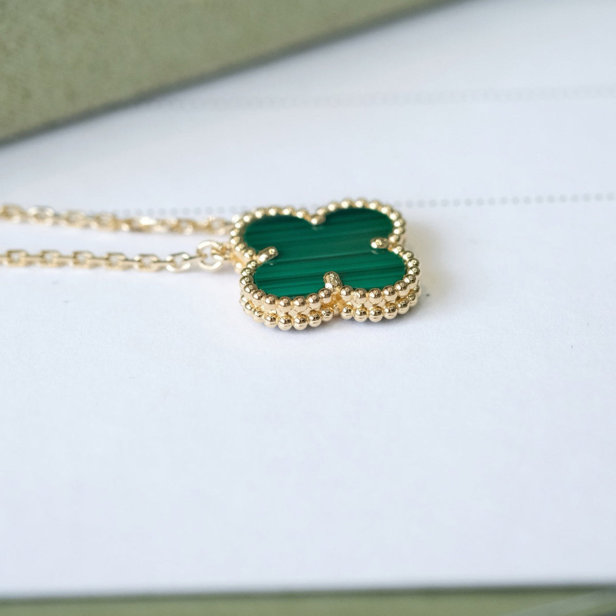 [Limara]CLOVER 15MM MALACHITE SINGLE FLOWER  NECKLACE
