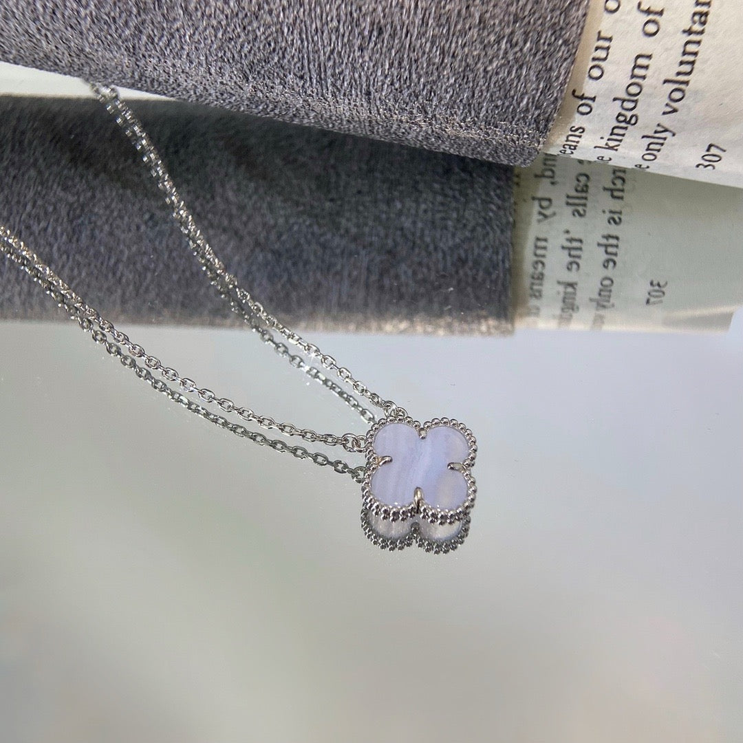 [Limara]CLOVER 15MM BLUE CHALCEDONY NECKLACE SILVER