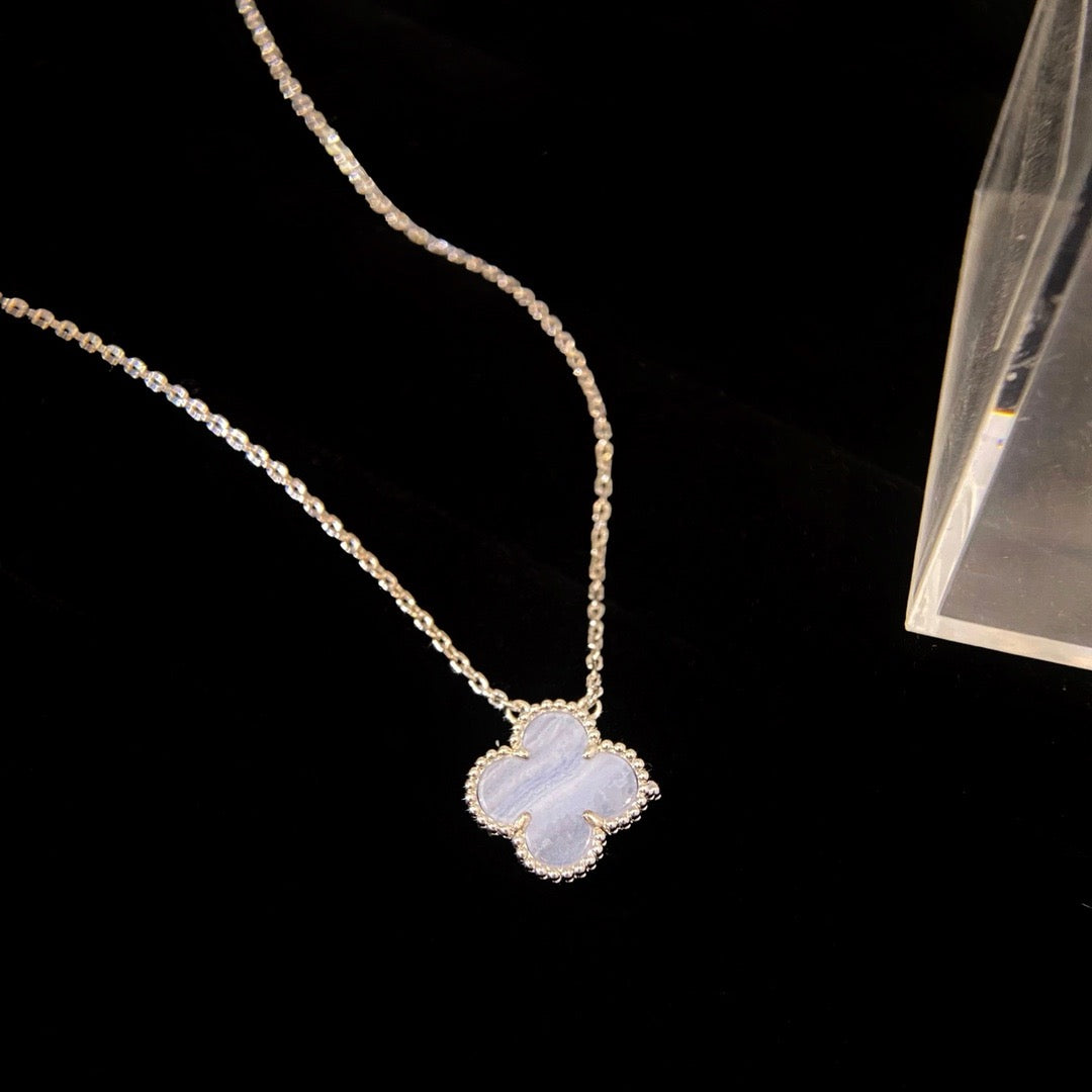[Limara]CLOVER 15MM BLUE CHALCEDONY NECKLACE SILVER