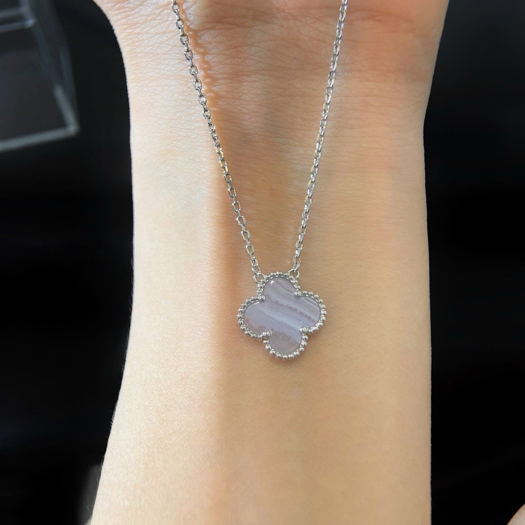[Limara]CLOVER 15MM BLUE CHALCEDONY NECKLACE SILVER