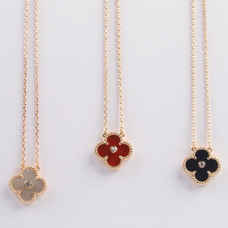 [Limara] CLOVER 15MM DIAMOND CARNELIAN NECKLACE