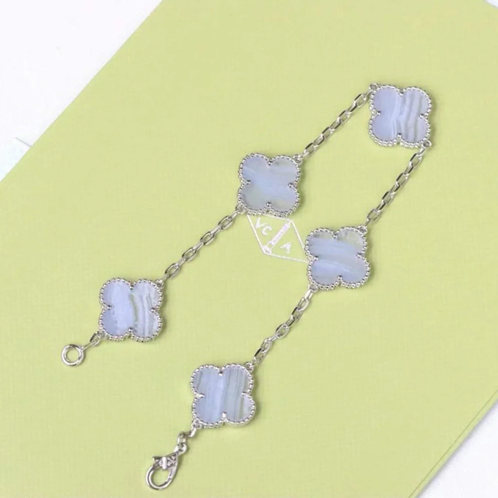 [Limara]LUCKY CLOVER 5-MOTIF BRACELET - PURPLE CHALCEDONY COLLECTION