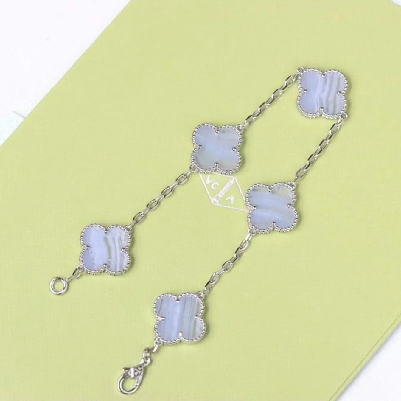 [Limara]LUCKY CLOVER 5-MOTIF BRACELET - PURPLE CHALCEDONY COLLECTION