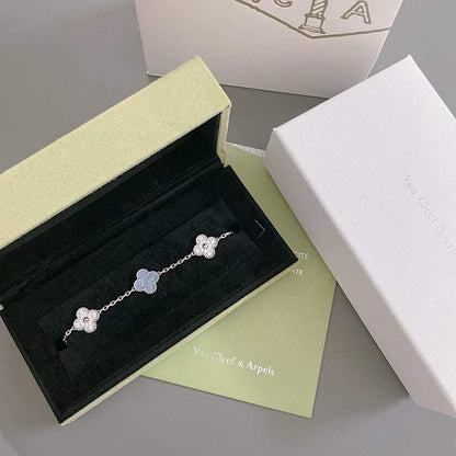 [Limara]LUCKY CLOVER 5-MOTIF BRACELET - PURPLE CHALCEDONY COLLECTION