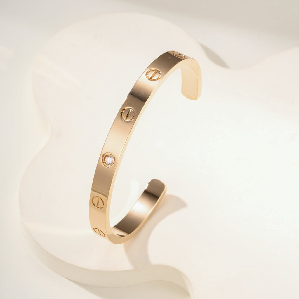 [Limara] LOVE BRACELET 6.1MM 1 DIAMOND OPEN CUFF