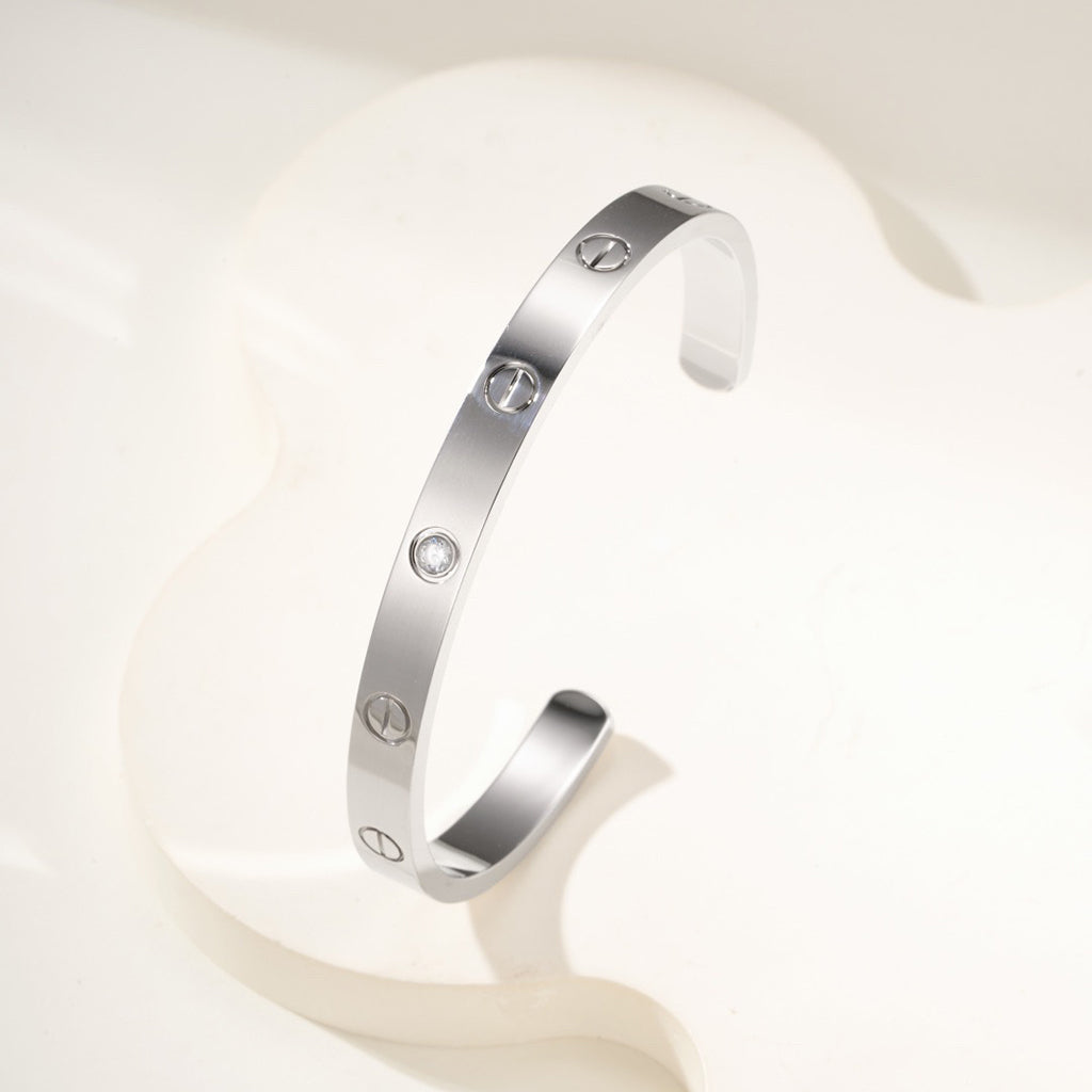 [Limara] LOVE BRACELET 6.1MM 1 DIAMOND OPEN CUFF