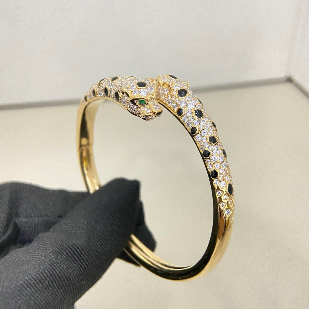 [Limara] PANTHERE DOUBLE HEADED HALF DIAMOND OPEN BRACELET