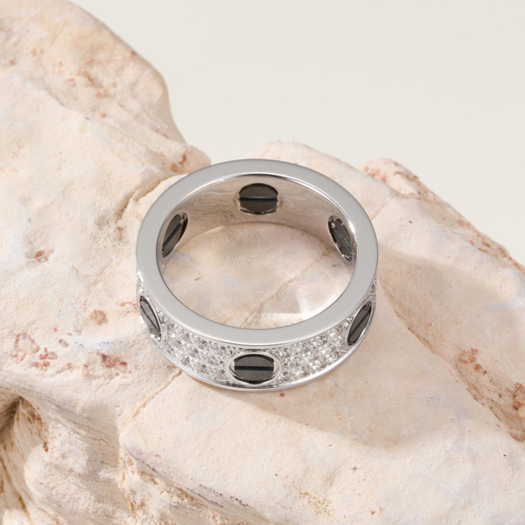 [Limara] LOVE RING 5.5MM DIAMONDS PAVED CERAMIC