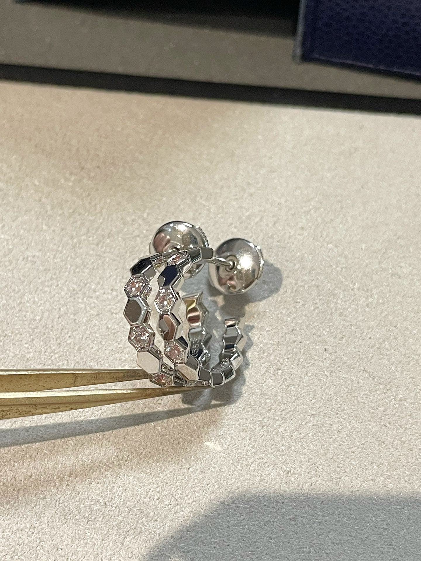 [Limara]Hollow Design Four-Leaf Clover Flower Shape Ring