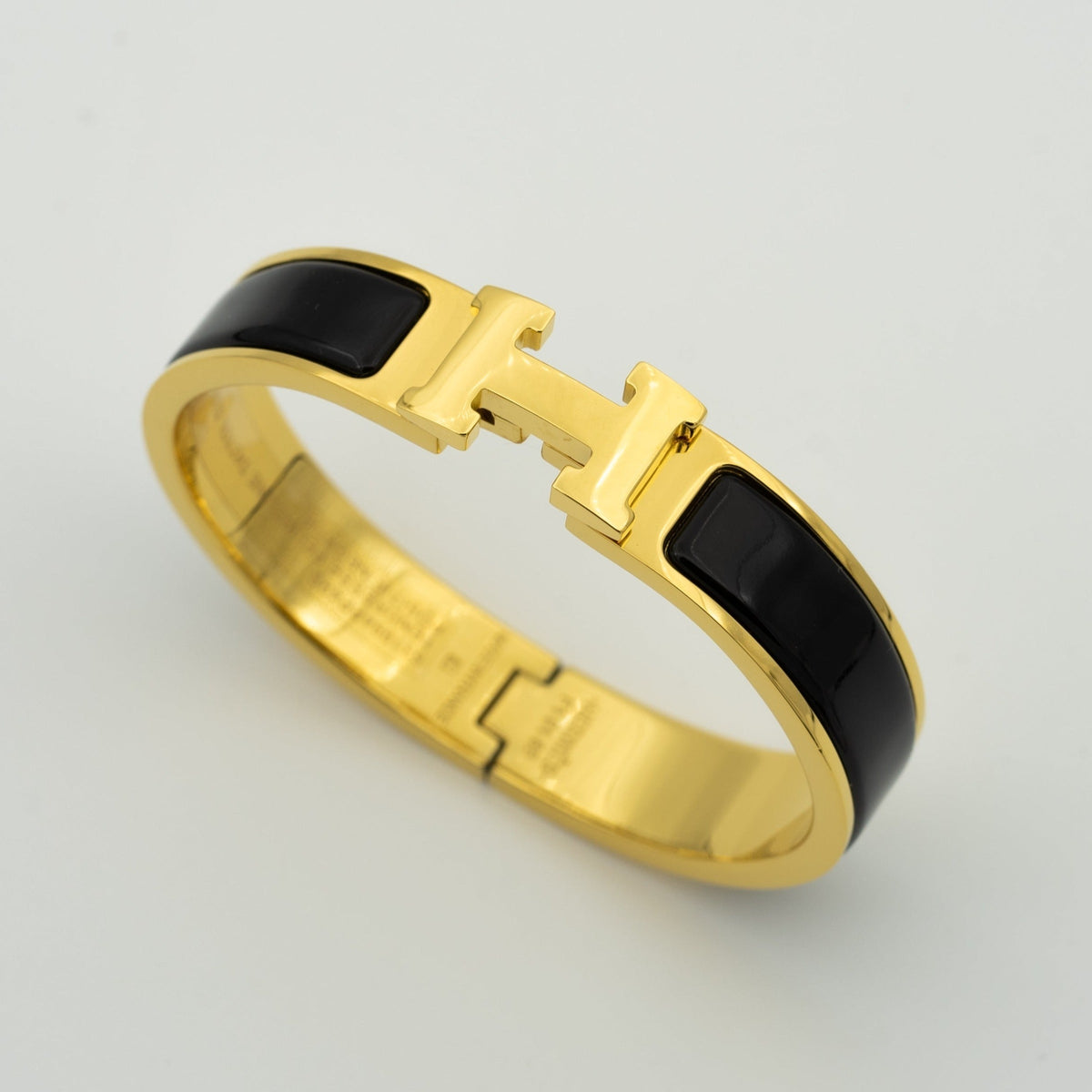 [Limara]H BLACK BRACELET