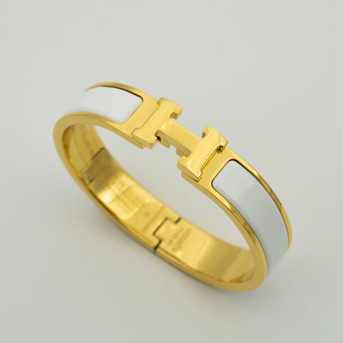 [Limara]H WHITE BRACELET