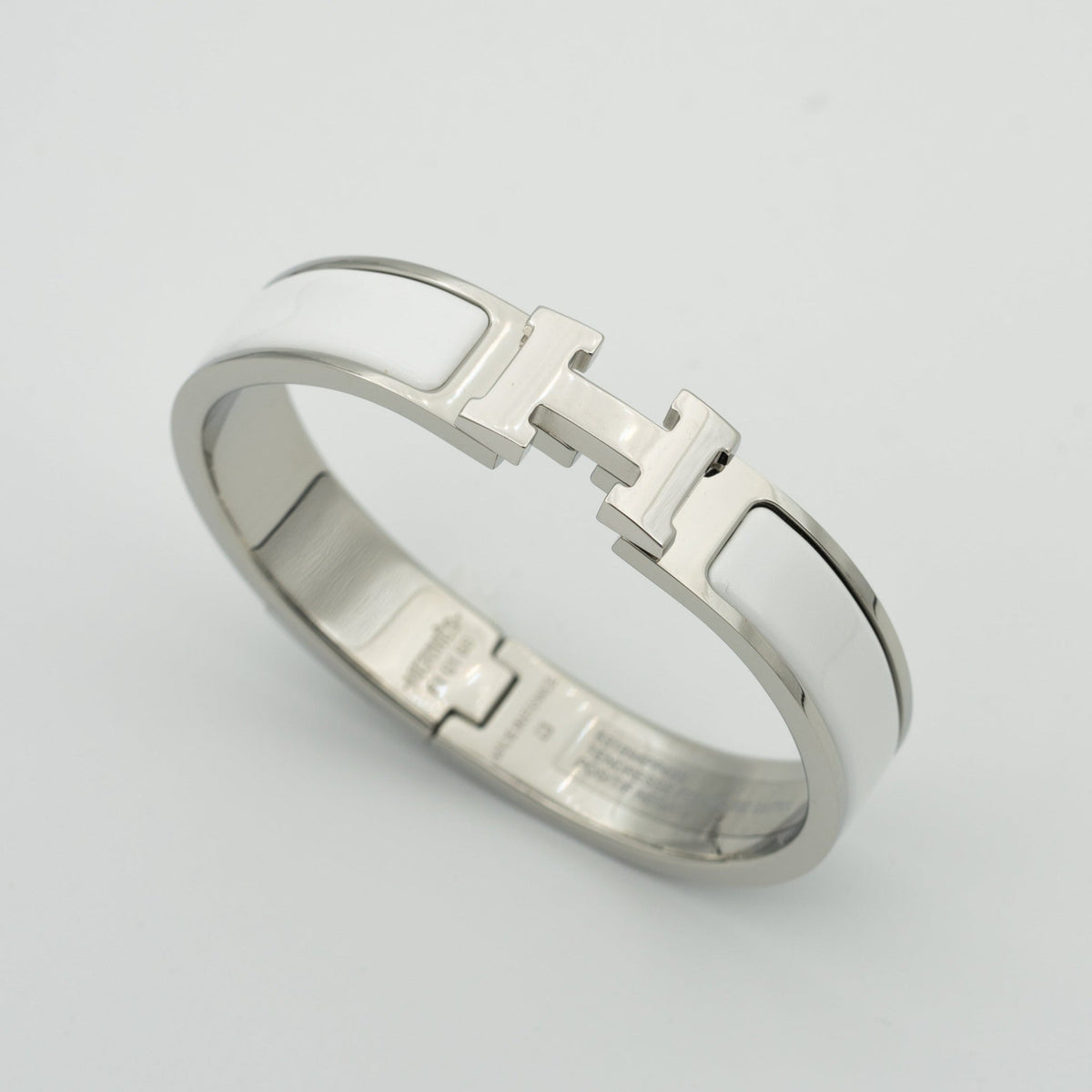 [Limara]H WHITE BRACELET
